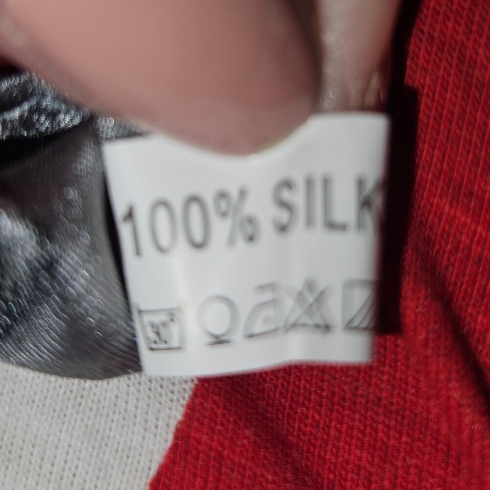 100% silk floral scarf - Picture 2 of 2
